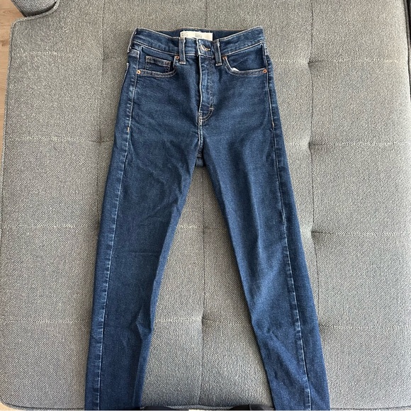 Topshop Jamie High Waisted Jeans in Rich Blue - Picture 5 of 10